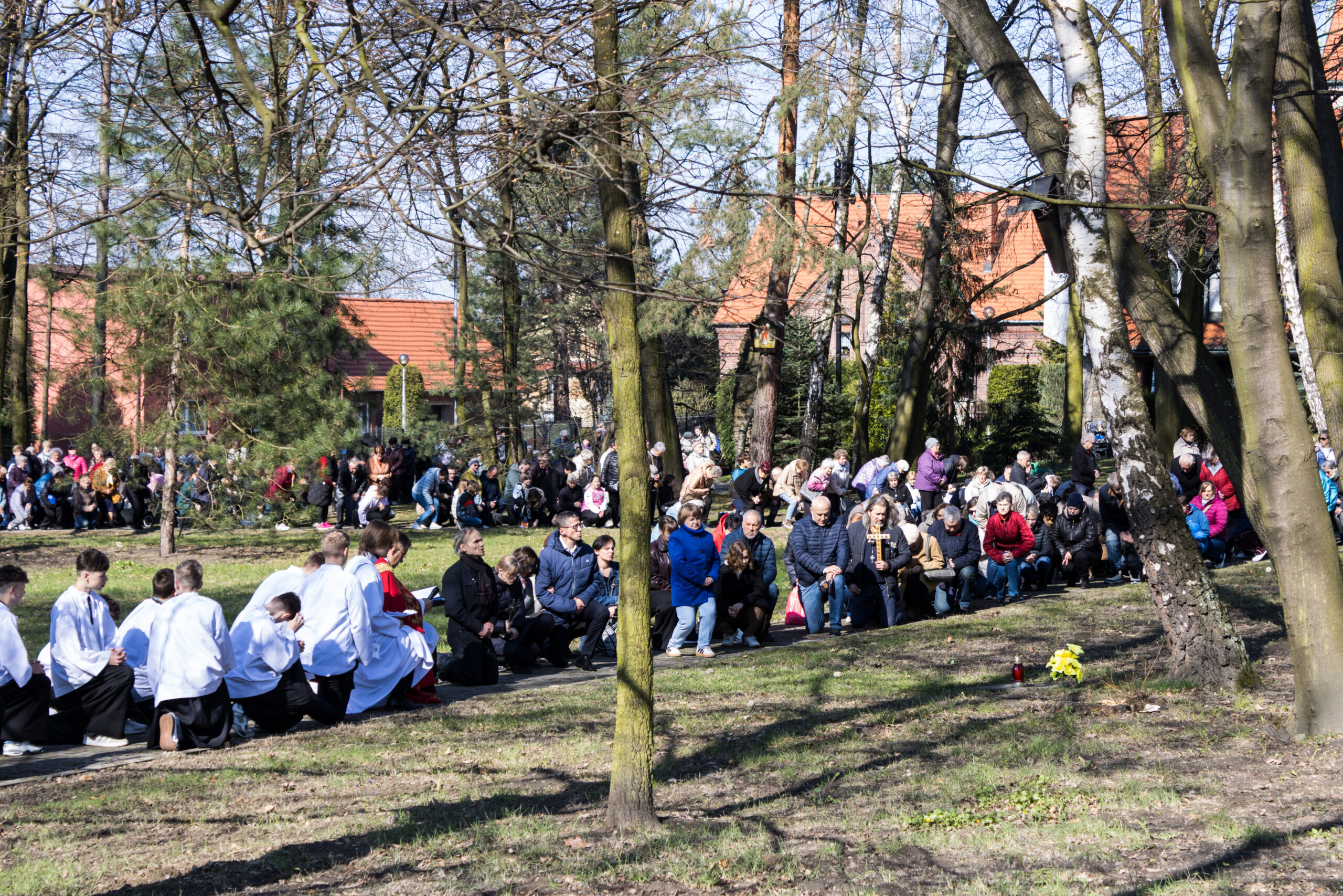 WIELKI PIĄTEK – DROGA KRZYŻOWA